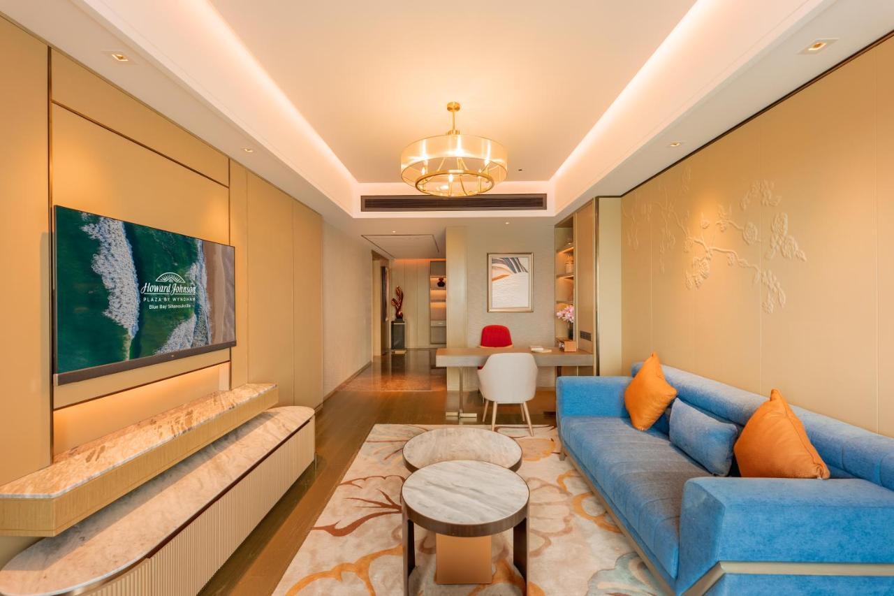 Howard Johnson Plaza By Wyndham Blue Bay Sihanoukville Bagian luar foto